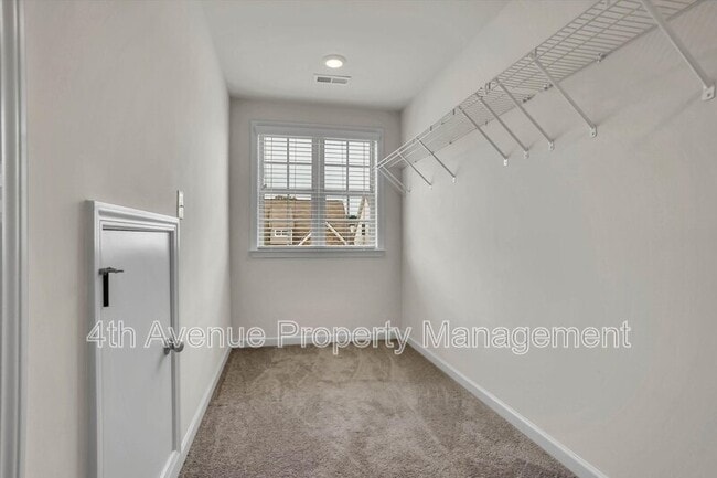 Building Photo - 3267 Over Hill Ct
