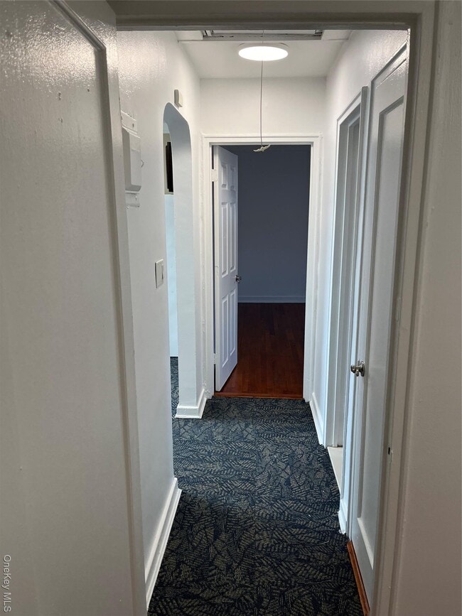 Building Photo - 72-05 Little Neck Pkwy