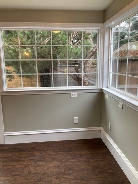 rear bedroom - 407 Avon St