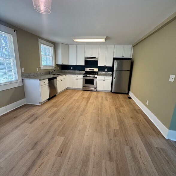 Building Photo - 2344 Ripplewater Dr SE