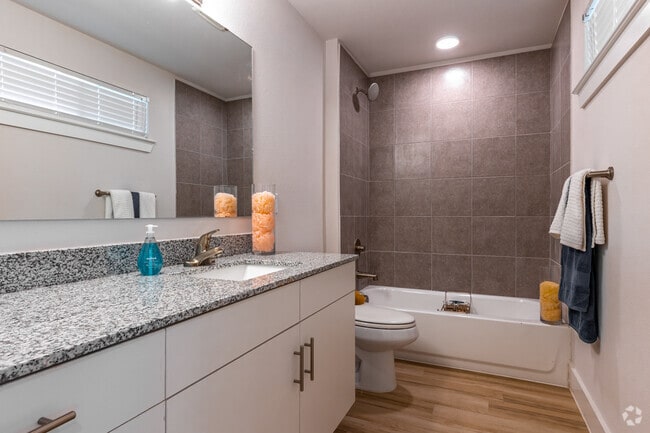 A2 - 785SF - Ensign Apartments in the Heart of Ennis, Texas