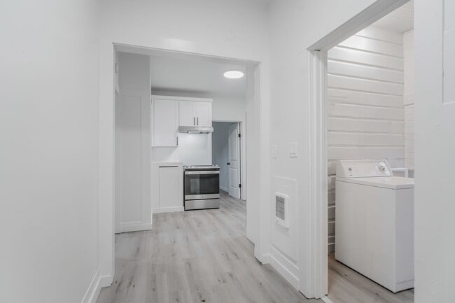 Building Photo - 135NE