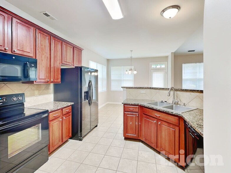 Building Photo - 3058 Clover Rd NW