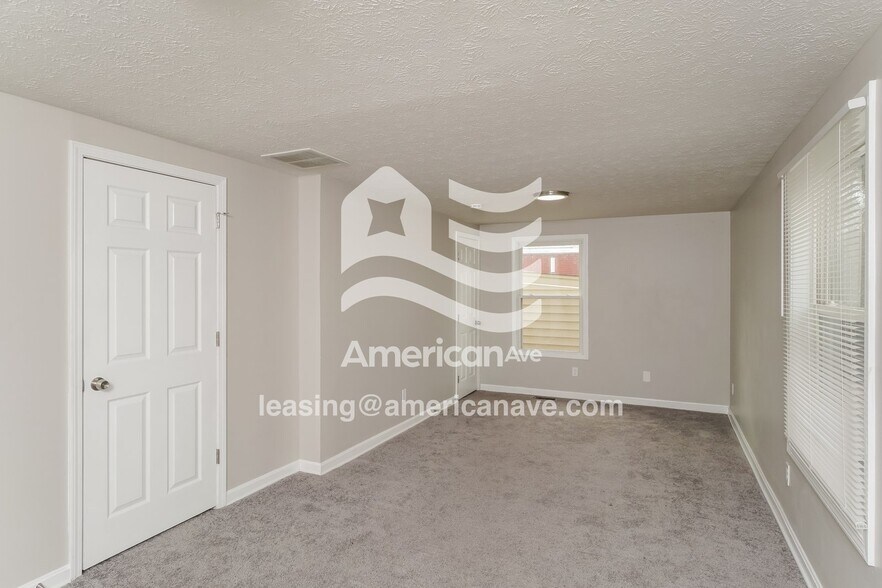 Building Photo - 1729 W Ormsby Ave