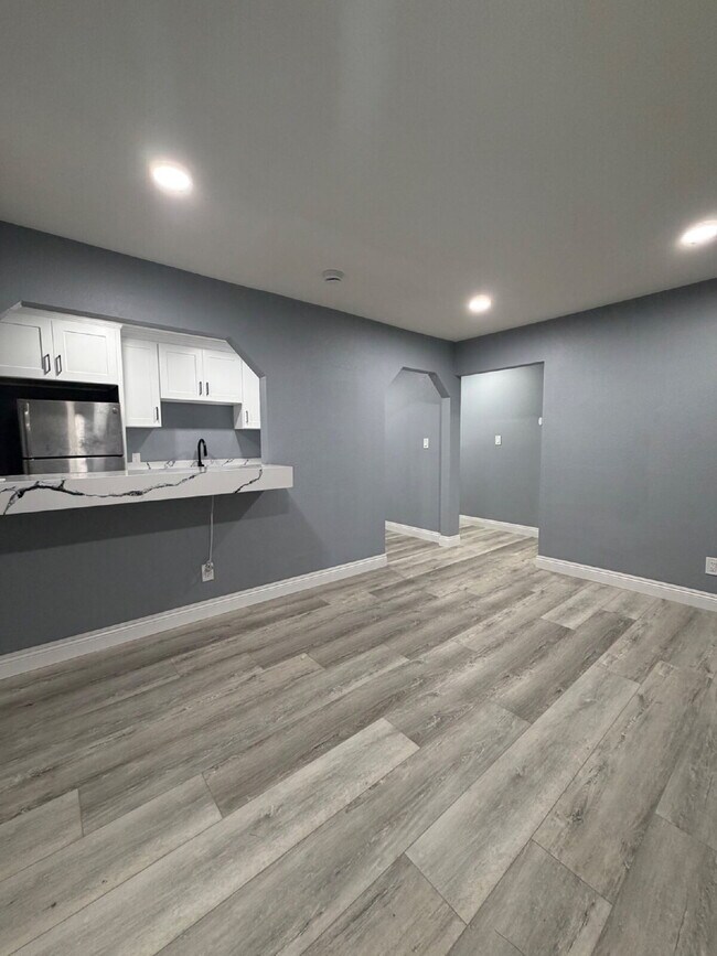 Building Photo - 100% NEWLY REMODELED - MUST SEE - WON'T LAST _   Only 4 miles from USC and 6 miles from DTLA