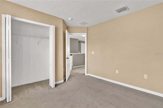 Building Photo - 643 Willett Dr