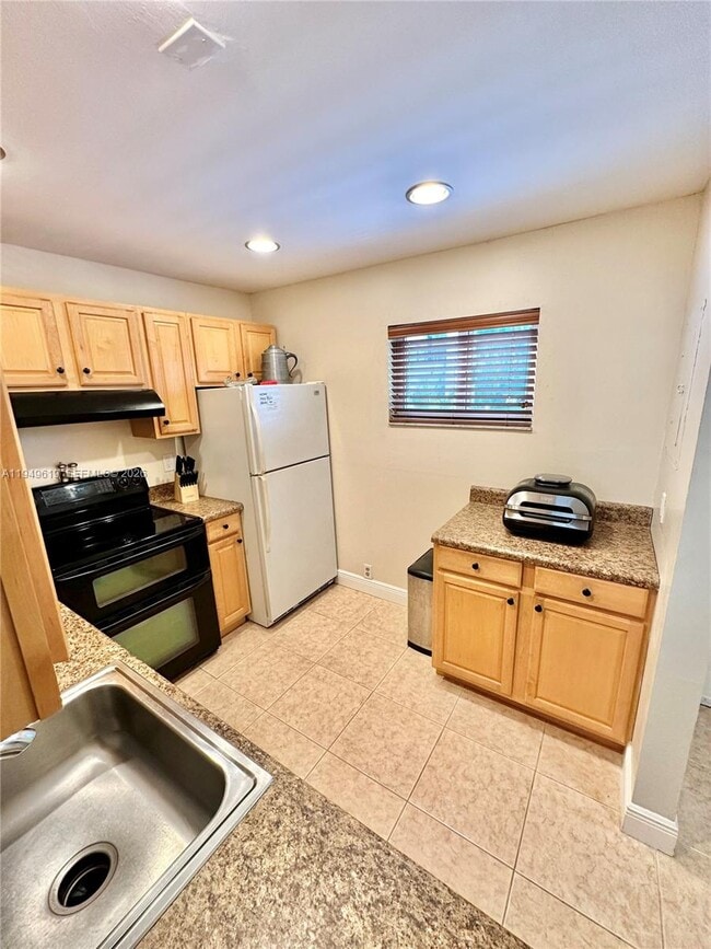 Building Photo - 7561 NW 16th St