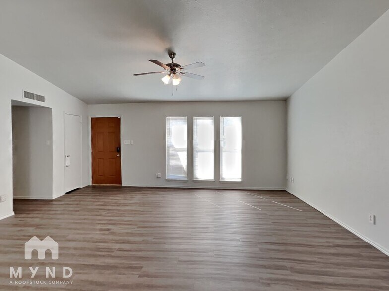Building Photo - 4559 Sugar Bush Ct