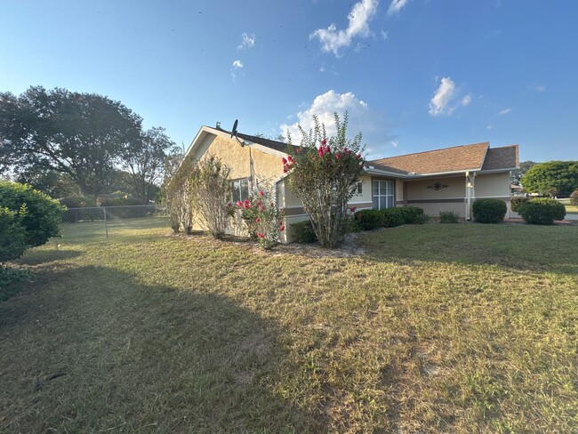 Building Photo - Beautiful Pool Home In Great Location!
