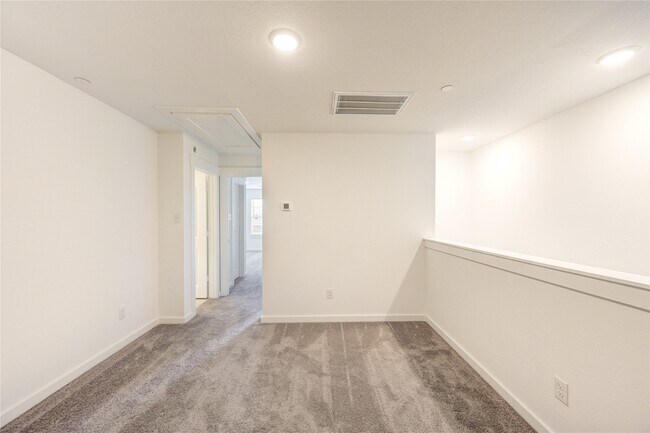 Building Photo - 11910 Carvalho Dr