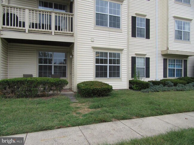 Building Photo - 11006 Koman Cir