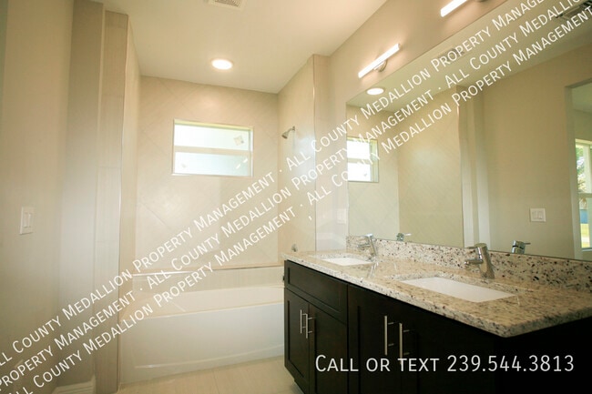 Building Photo - 7471 Pebble Beach Rd