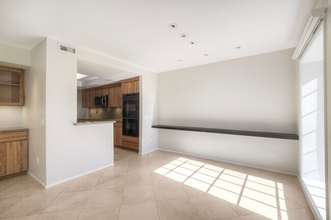 Building Photo - 2239 Del Mar Scenic Pkwy