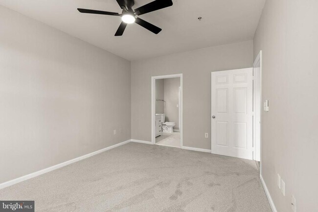 Building Photo - 12901 Centre Park Cir