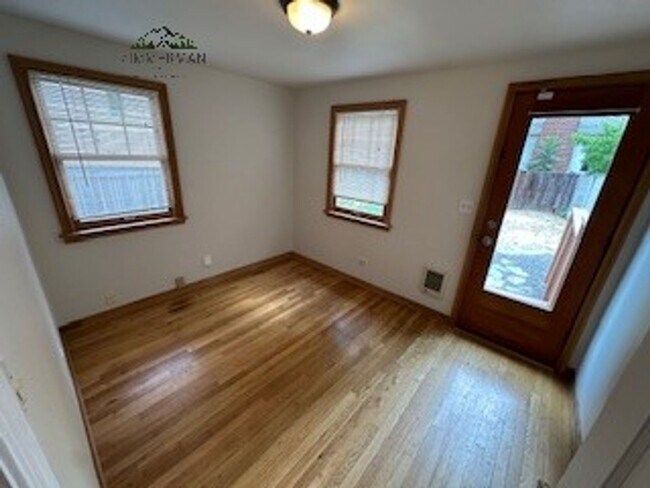 Building Photo - Charming 2 bed 2 bath home in Eugene