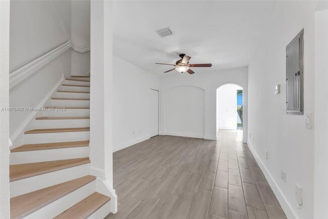 Building Photo - 3907 SW 155th Ave