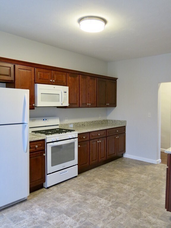 Building Photo - 218 Whitman Ave