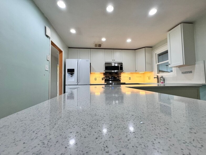 Building Photo - 1106 Musket Rd