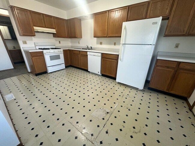 Building Photo - 806A E Jefferson St