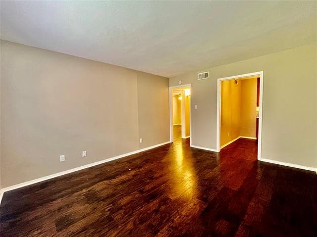 Building Photo - 1107 N Locust St