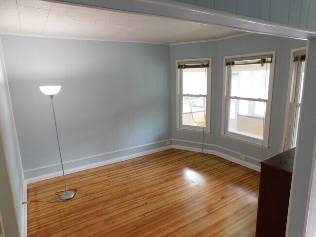 Building Photo - 649 Myrtle Avenue