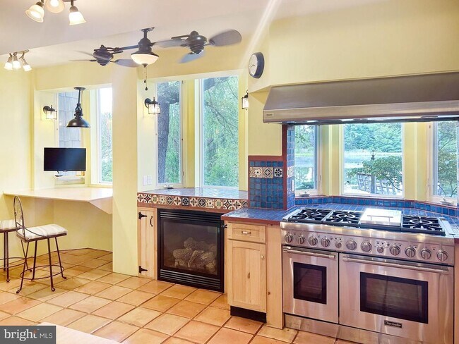 Building Photo - Potomac View