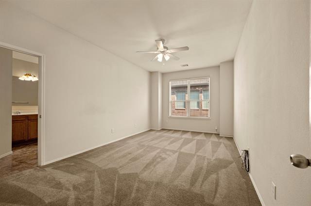 Building Photo - 1415 Ravenwood Dr