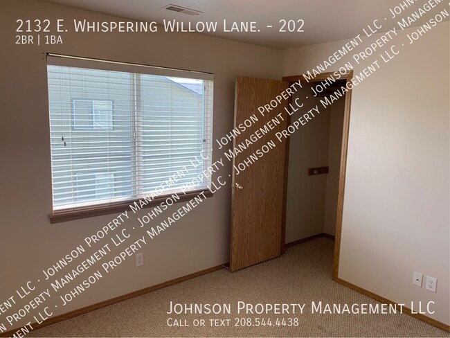 Building Photo - Whispering Willow Apartments: Modern, Conv...