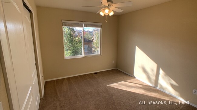 Building Photo - 6628 Finecrest Dr