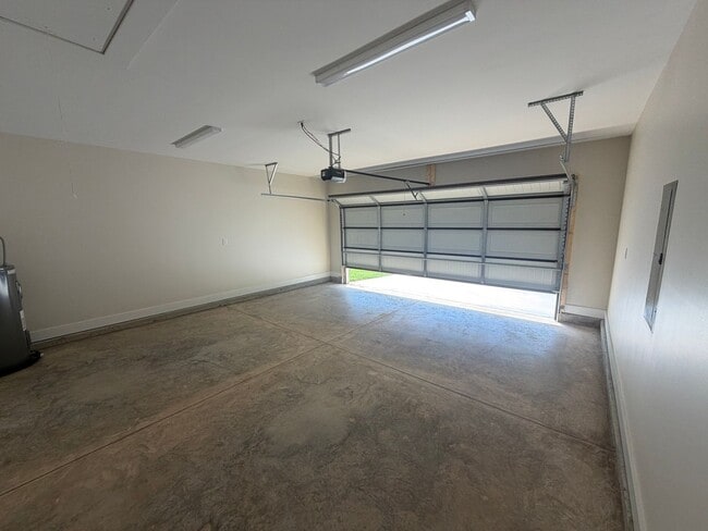 Building Photo - 225 Deer Trail