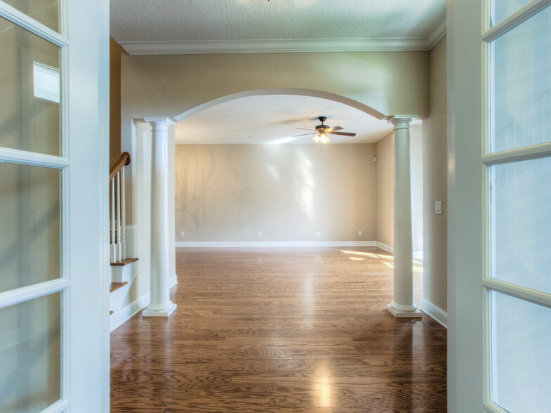 Building Photo - 204 Aberdeen Pond Dr