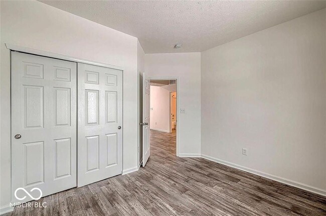 Building Photo - 5296 Maywood Dr