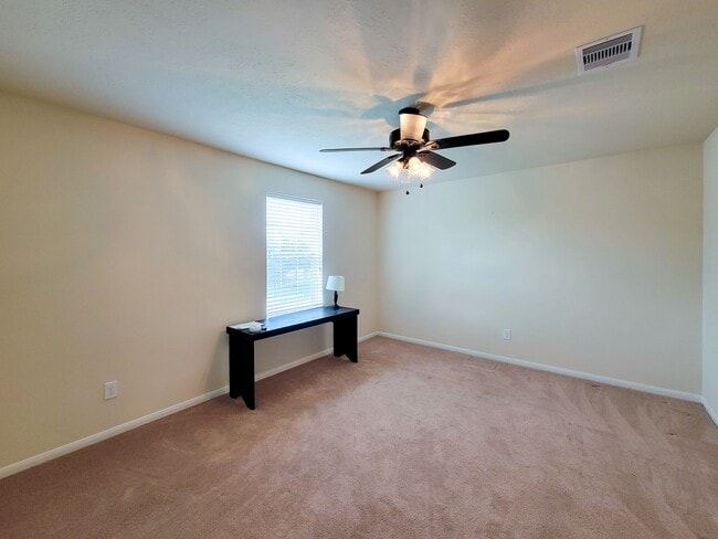 Building Photo - 805 Arlington Pointe Dr