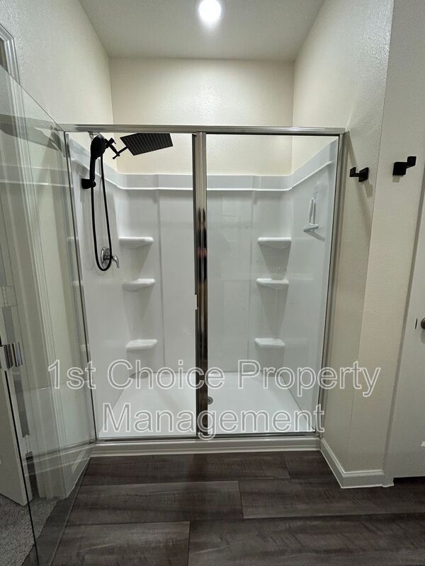 Building Photo - 8229 Pitchfork Dr