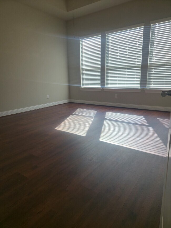 Building Photo - 4218 Davis Oak Dr