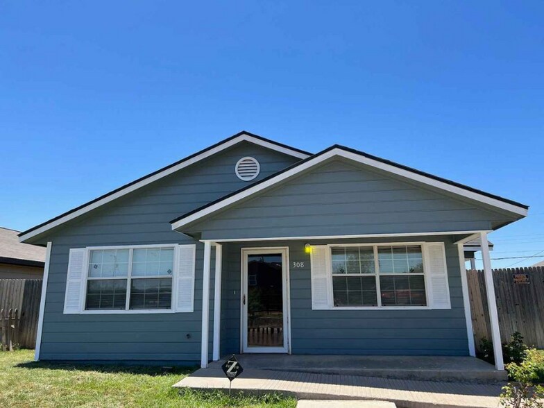 Primary Photo - 308 S Calhoun St