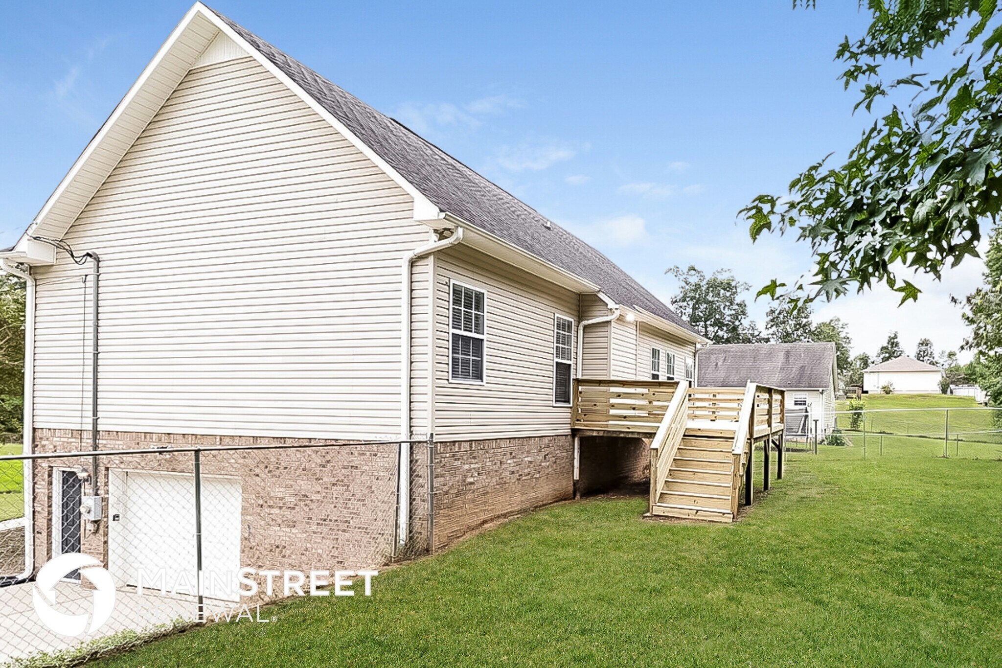 Building Photo - 1298 Railroad Dr