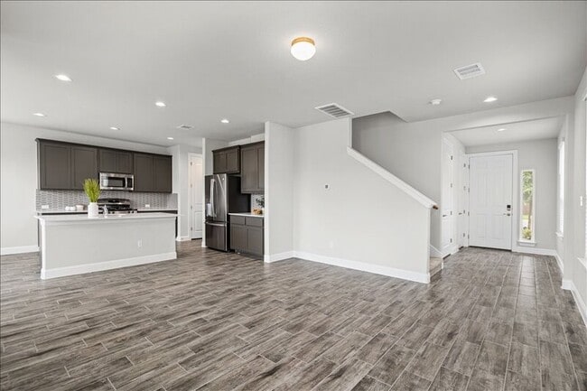 Building Photo - 136 Free Stone Dr