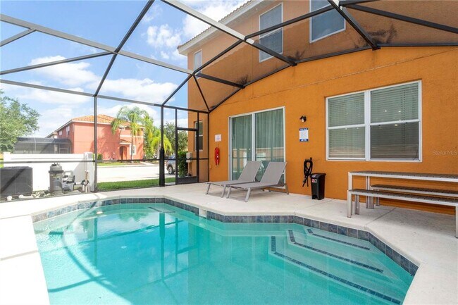 Building Photo - 650 Las Fuentes Dr