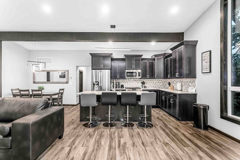 Building Photo - 1146 E Gudgell Ave