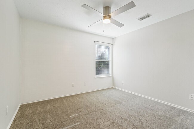 Building Photo - 21035 Summer Trace Ln