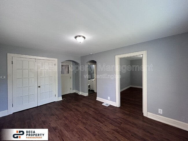 Building Photo - 4227 Ellenwood Ave