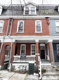 Building Photo - CHRI438