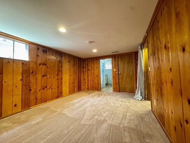 Building Photo - Phinney Ridge Home