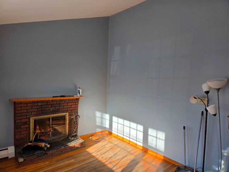 Building Photo - 11 Boyden St