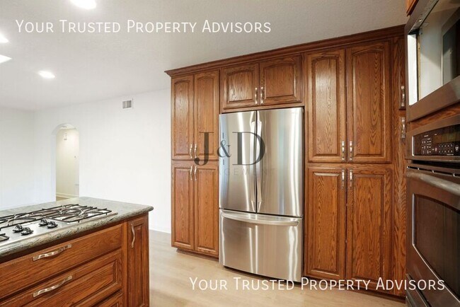 Building Photo - 151 Bonita Pl