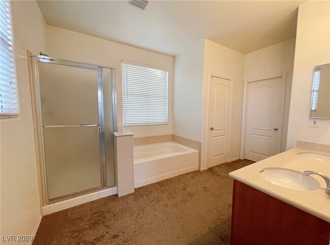 Building Photo - 10032 Pimera Alta St