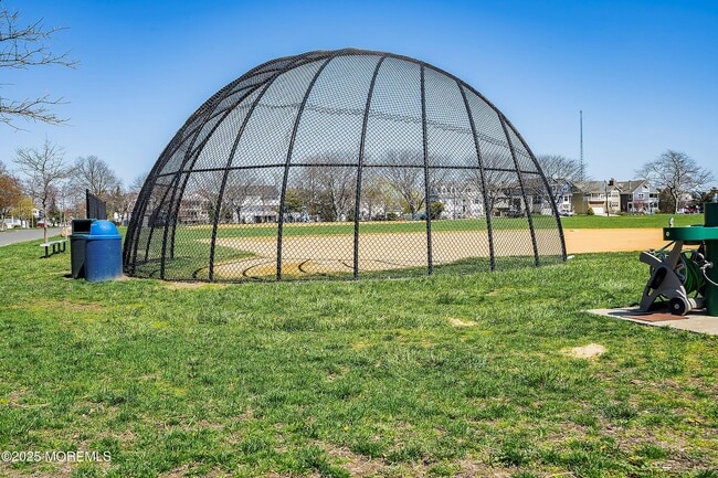 Building Photo - 167 4th Ave