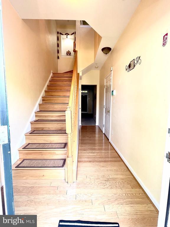 Building Photo - 4053 Cressida Pl