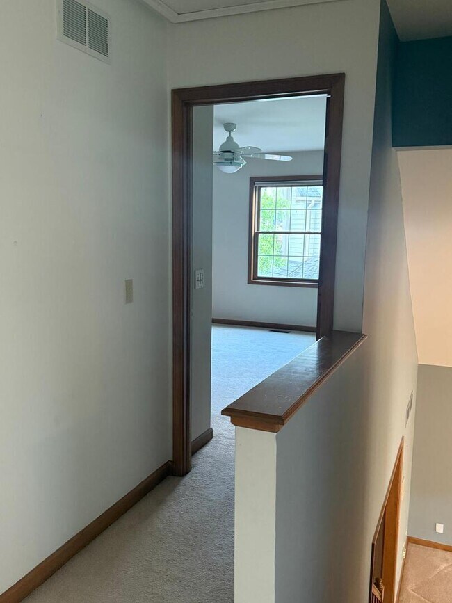 Building Photo - 2286 Brookside Ln